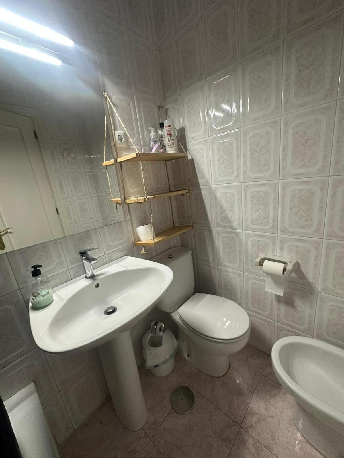 Habitacion 3 - 3 Planta Sin Ascensor En Piso Compartido No Es Piso Entero! Fuengirola Εξωτερικό φωτογραφία