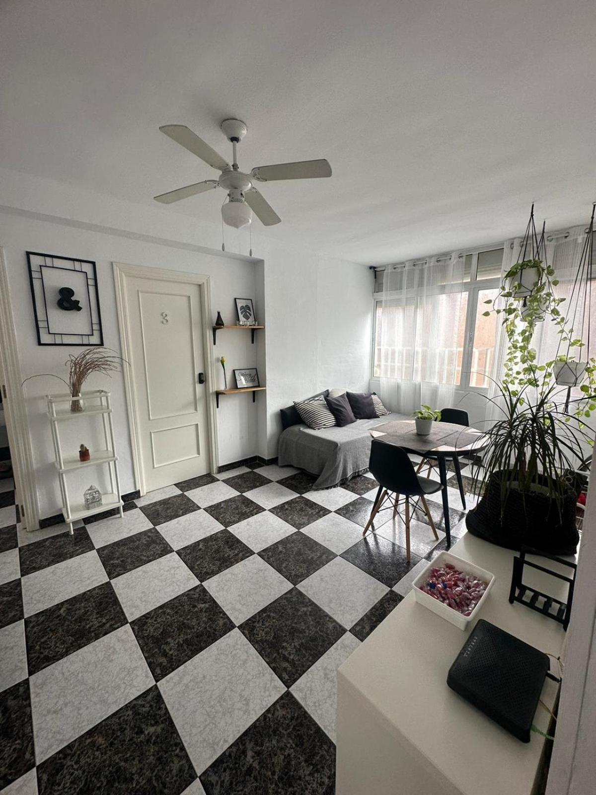 Habitacion 3 - 3 Planta Sin Ascensor En Piso Compartido No Es Piso Entero! Fuengirola Εξωτερικό φωτογραφία